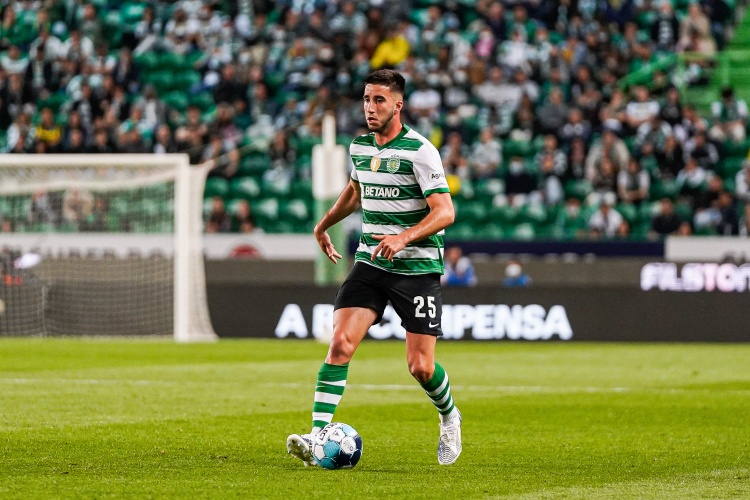 世体：巴萨考察多名左脚中卫，伊纳西奥、穆里略、贝拉尔多等在列